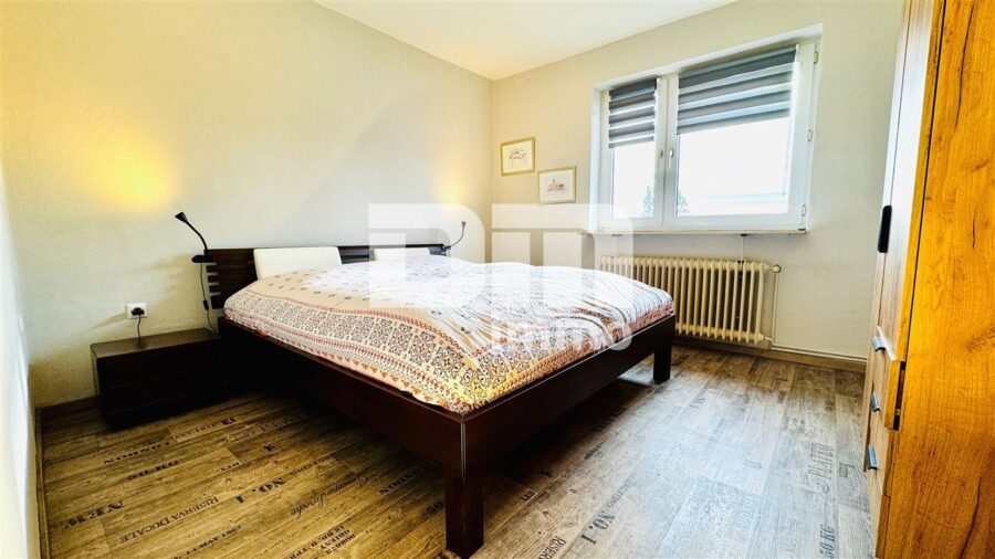 Teilsaniertes Traumhaus in begehrter Lage auf großem Grundstück mit Panoramablick - Souterrain Schlafzimmer mit Panoramablick